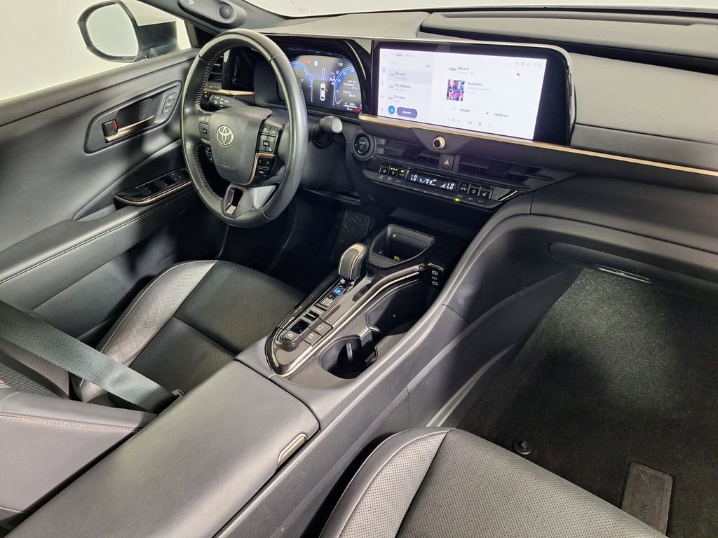 Used 2024 Toyota Crown AWD/4WD image 30