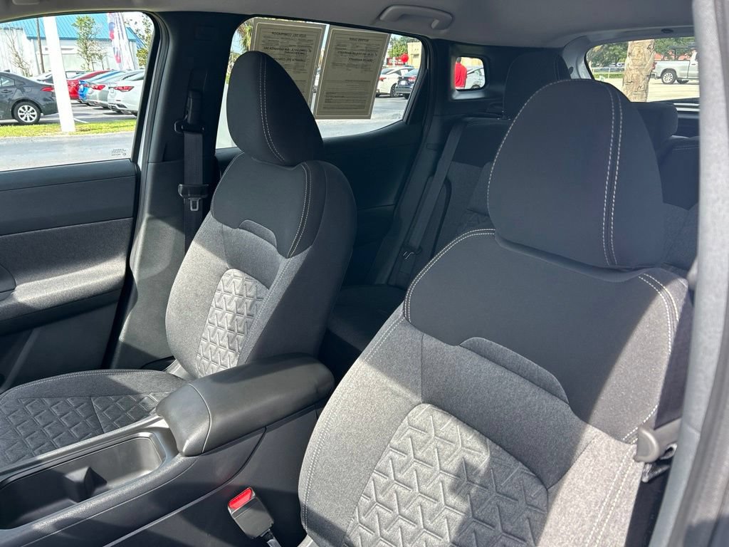 Certified 2025 Nissan Kicks SV FWD image 21
