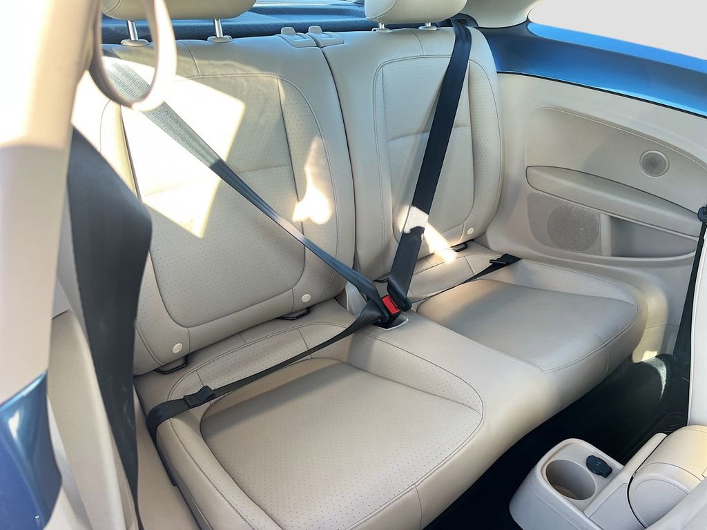 Used 2019 Volkswagen Beetle 2.0T SE w/ SE Premium Package FWD image 27
