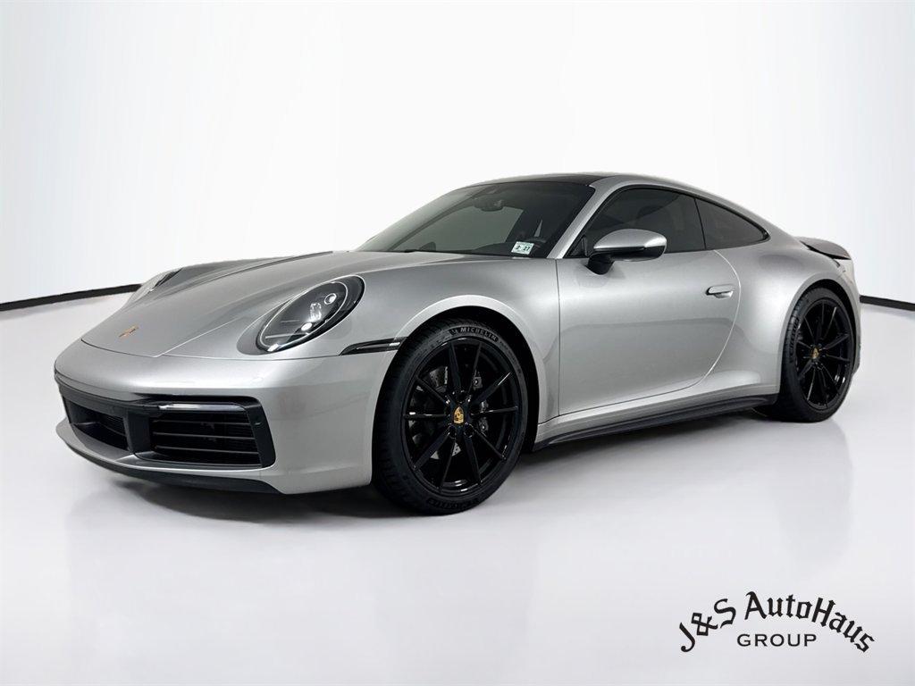 Used 2022 Porsche 911 Carrera RWD image 3
