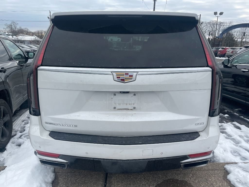 Used 2023 Cadillac Escalade Premium Luxury image 5