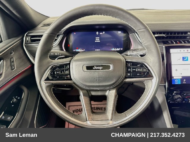 Used 2024 Jeep Grand Cherokee Overland w/ Luxury Tech Group IV AWD/4WD image 11