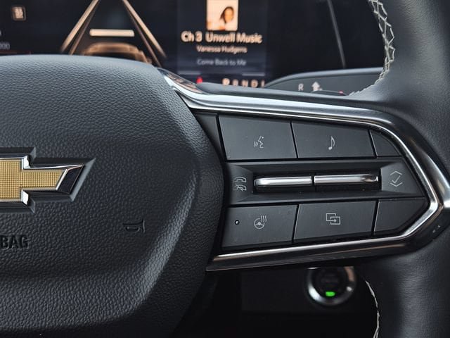 Used 2026 Chevrolet Traverse LT FWD image 28
