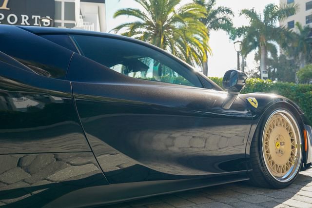 Used 2021 Ferrari SF90 Stradale image 29