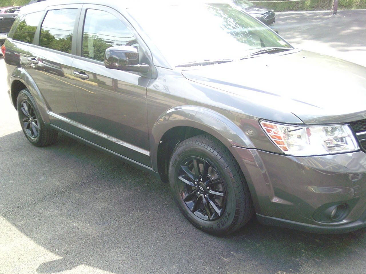 Used 2019 Dodge Journey SE w/ Connectivity Group image 3