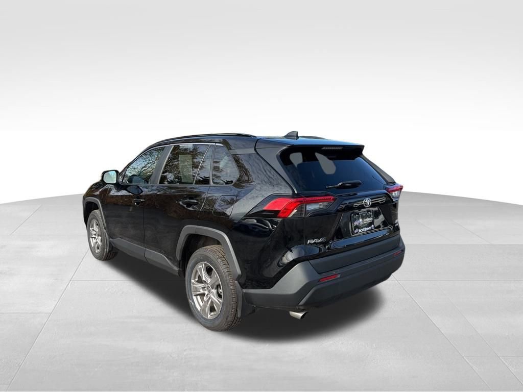 Used 2024 Toyota RAV4 XLE image 23