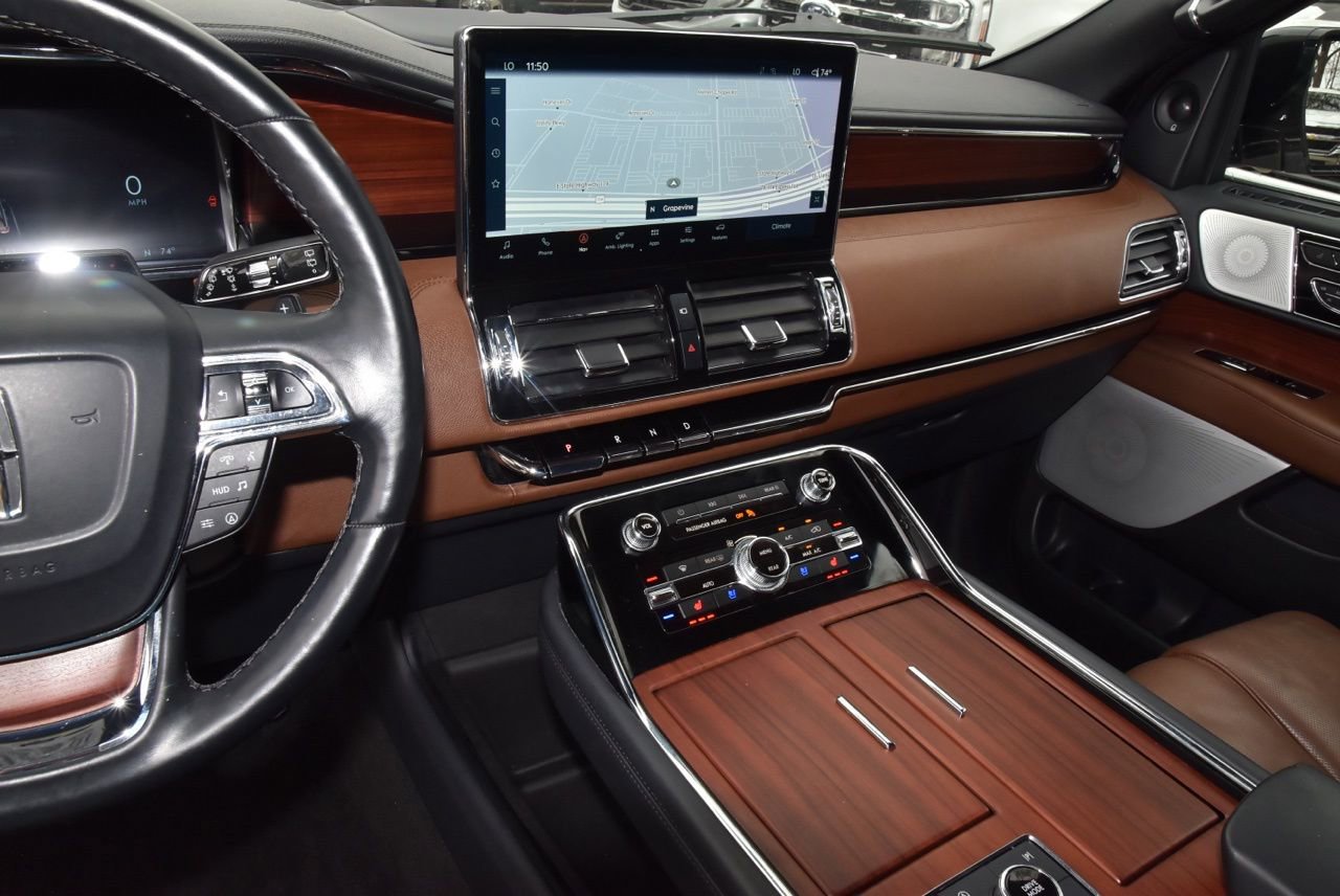 Used 2023 Lincoln Navigator L Reserve image 28