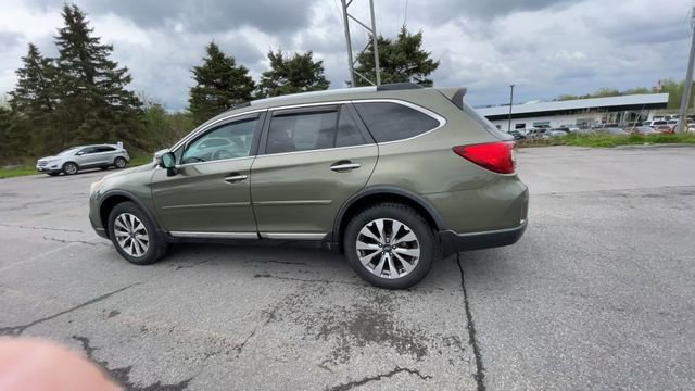Used 2017 Subaru Outback 3.6R Touring AWD/4WD image 7