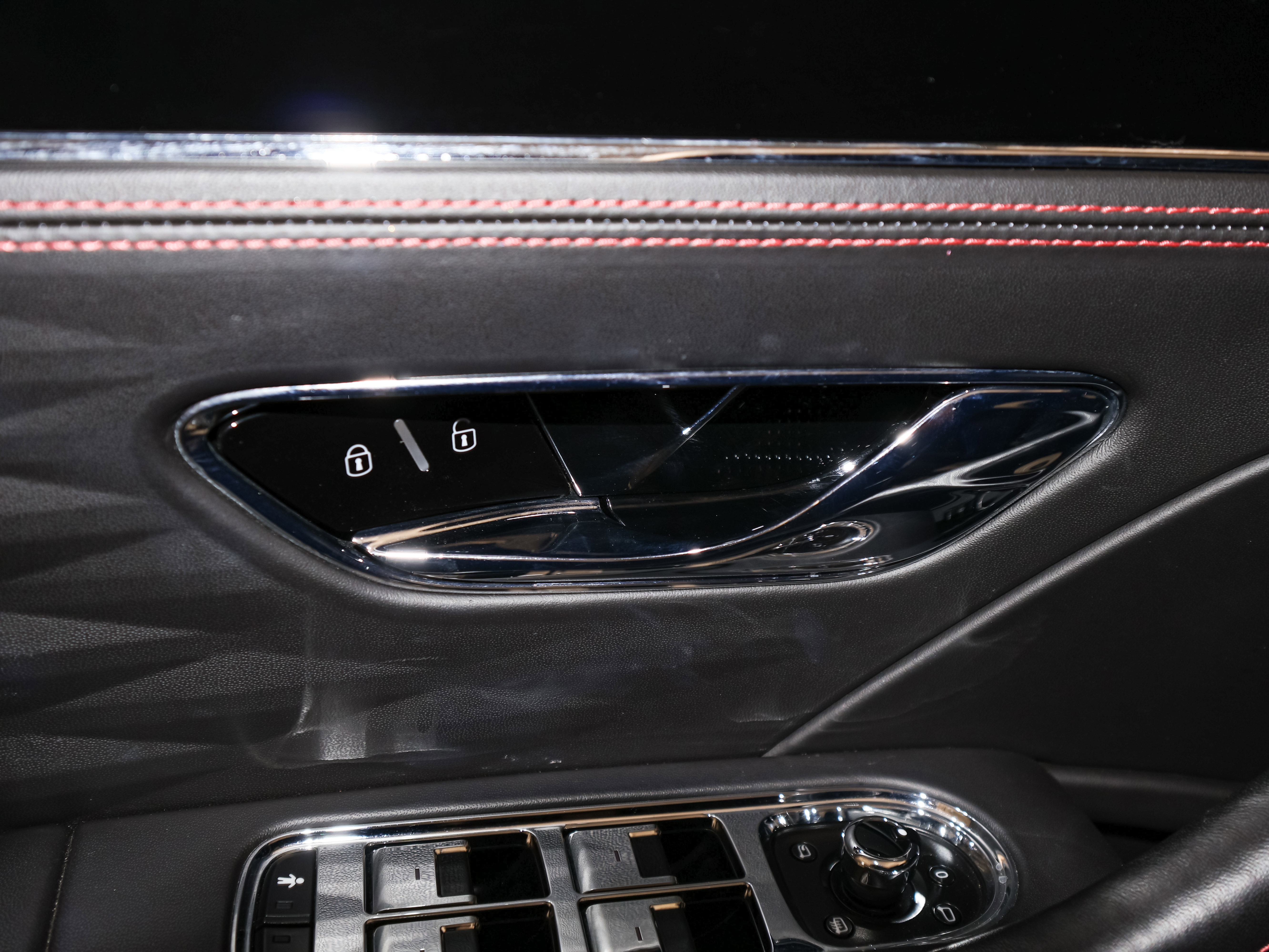 Used 2022 Bentley Flying Spur V8 image 20