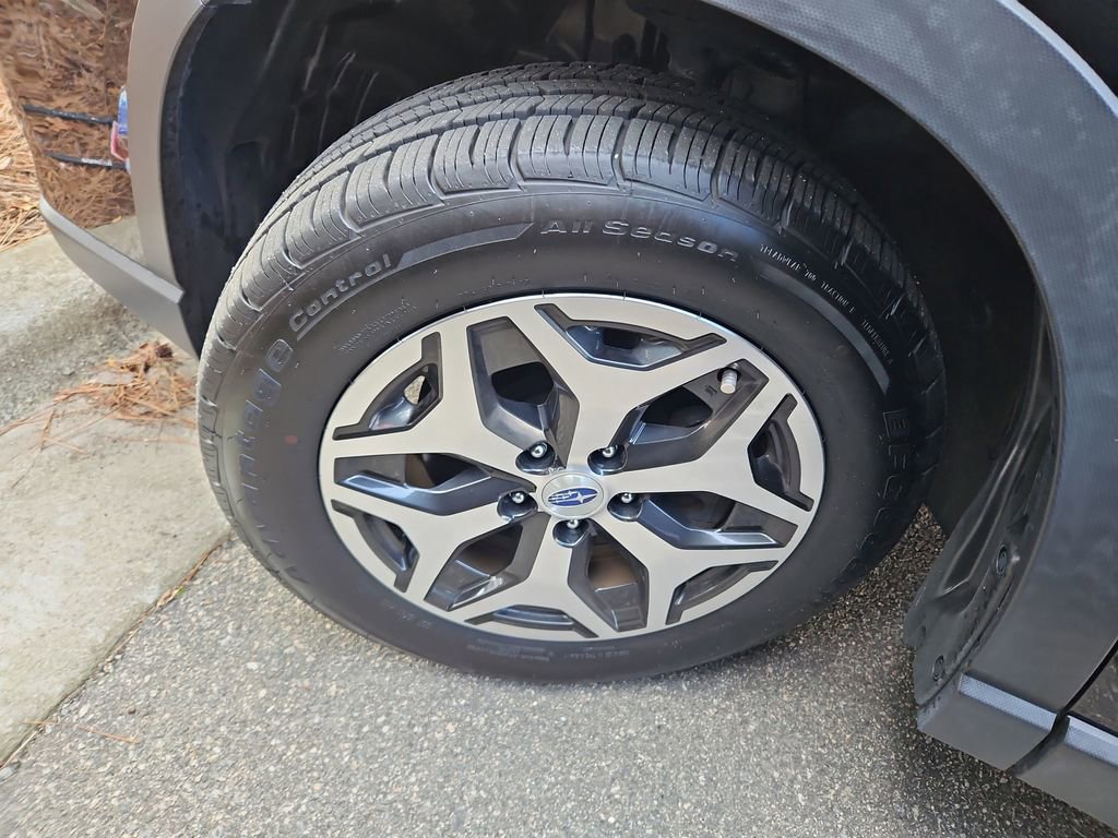 Used 2020 Subaru Forester Premium image 33