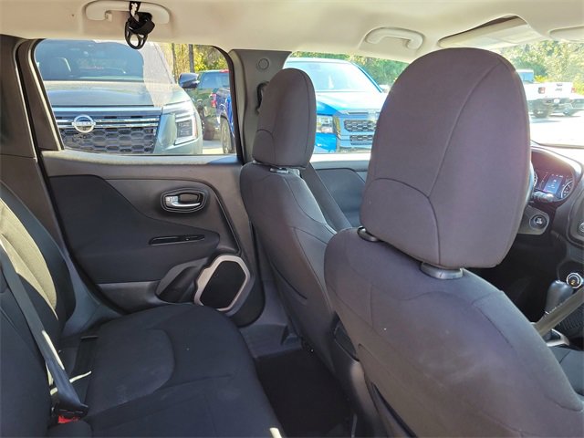 Used 2017 Jeep Renegade Latitude image 28