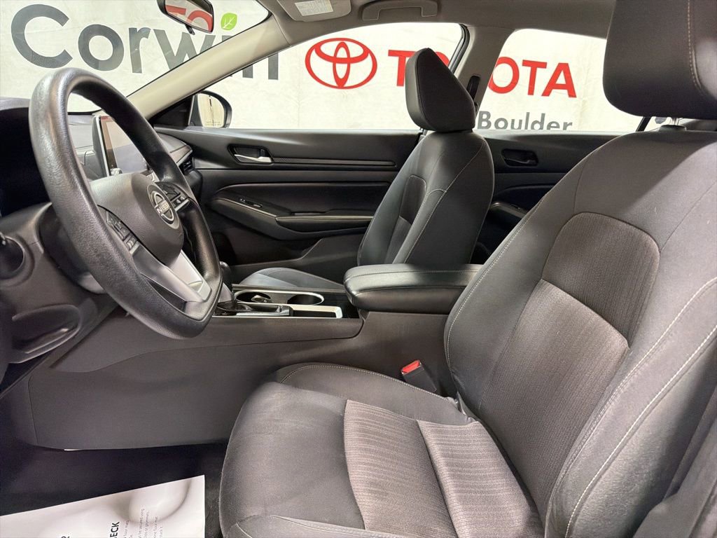 Used 2024 Nissan Altima 2.5 SV image 23