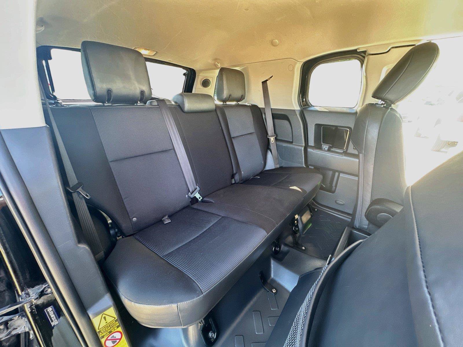 Used 2012 Toyota FJ Cruiser 4WD w/ Upgrade Pkg image 24