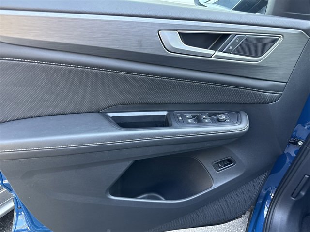 Used 2025 Volkswagen Atlas Cross Sport SE image 17