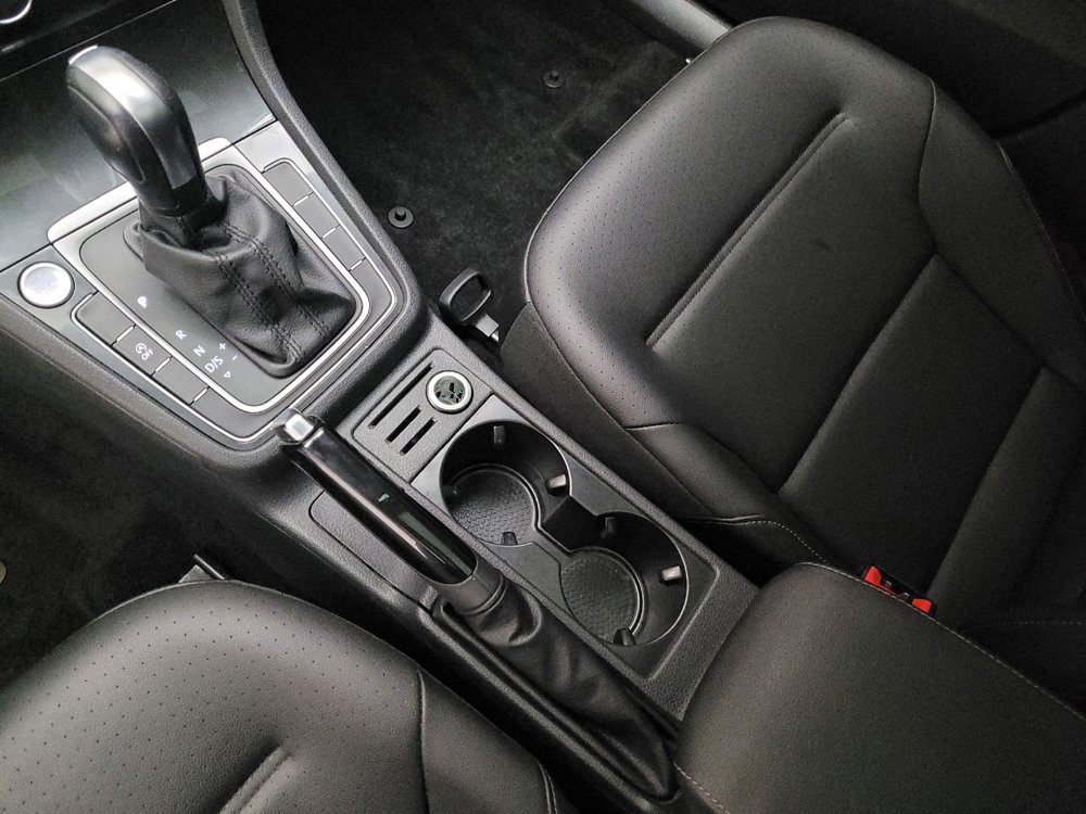 Used 2021 Volkswagen Golf 4-Door image 22