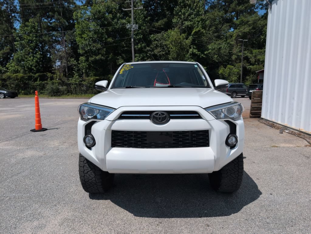 Used 2020 Toyota 4Runner SR5 Premium w/ Moonroof Package AWD/4WD video 3