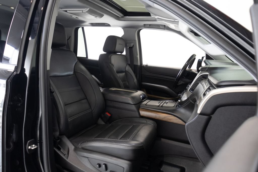 Used 2020 GMC Yukon Denali w/ Denali Ultimate Package AWD/4WD image 25