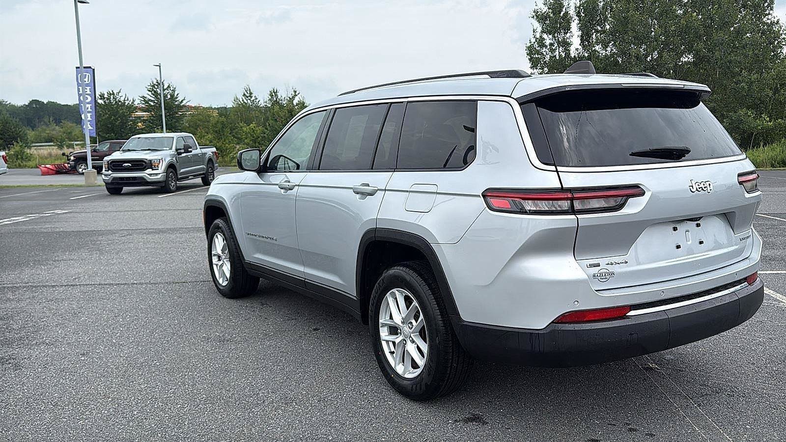 Used 2023 Jeep Grand Cherokee L Laredo AWD/4WD image 10