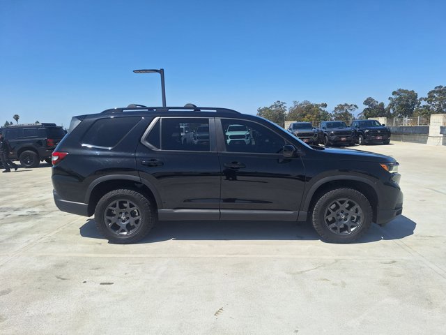 Used 2023 Honda Pilot TrailSport image 4