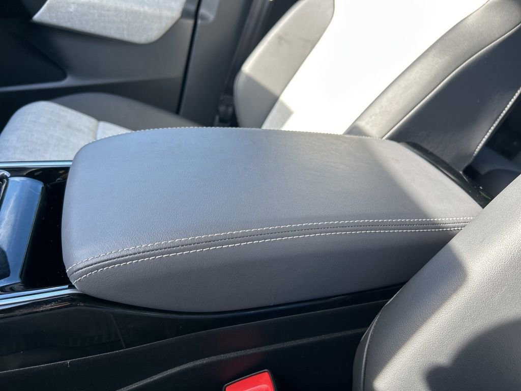 Certified 2025 Volkswagen ID.4 Pro image 30