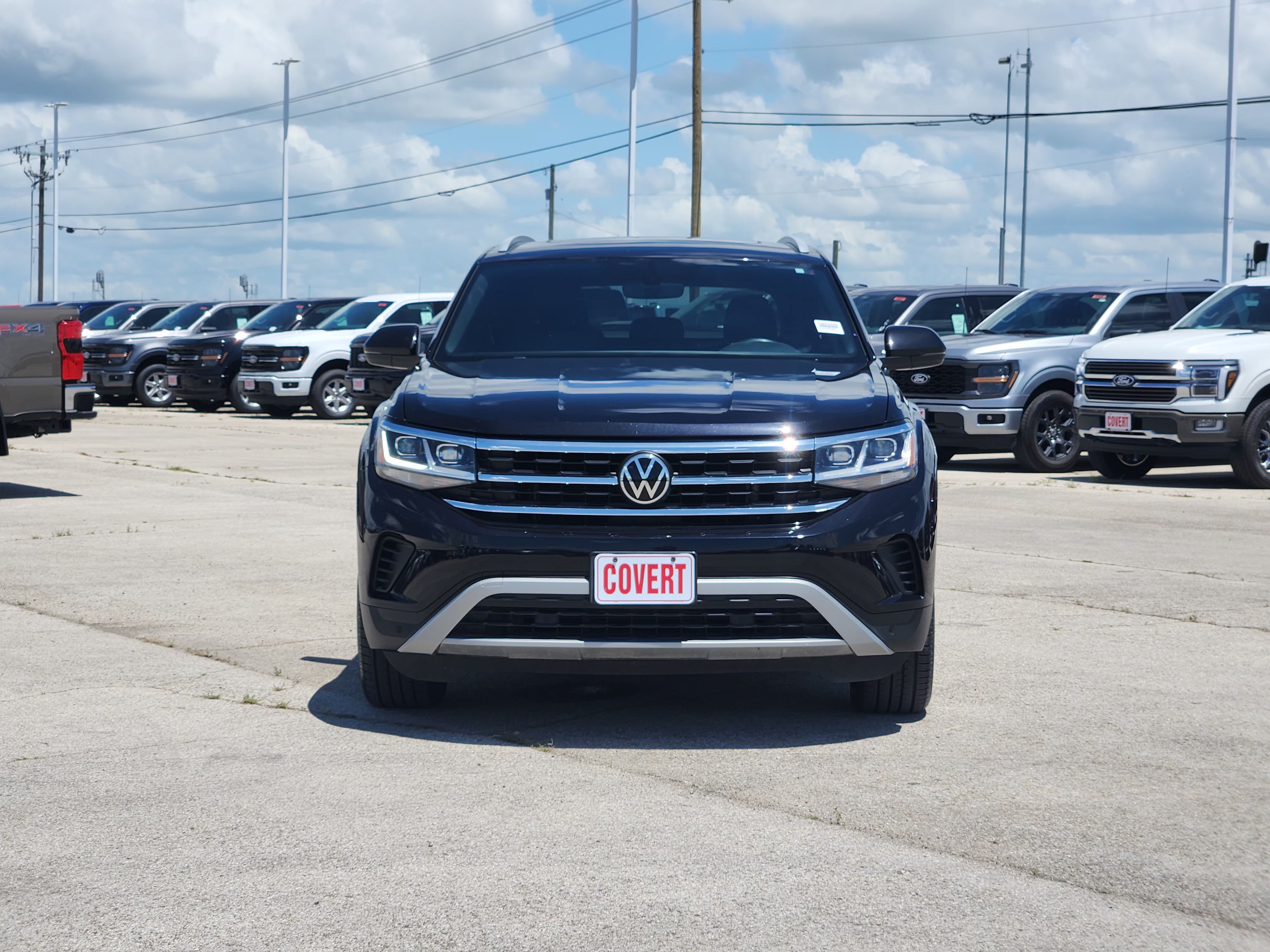 Used 2021 Volkswagen Atlas Cross Sport SE FWD image 2