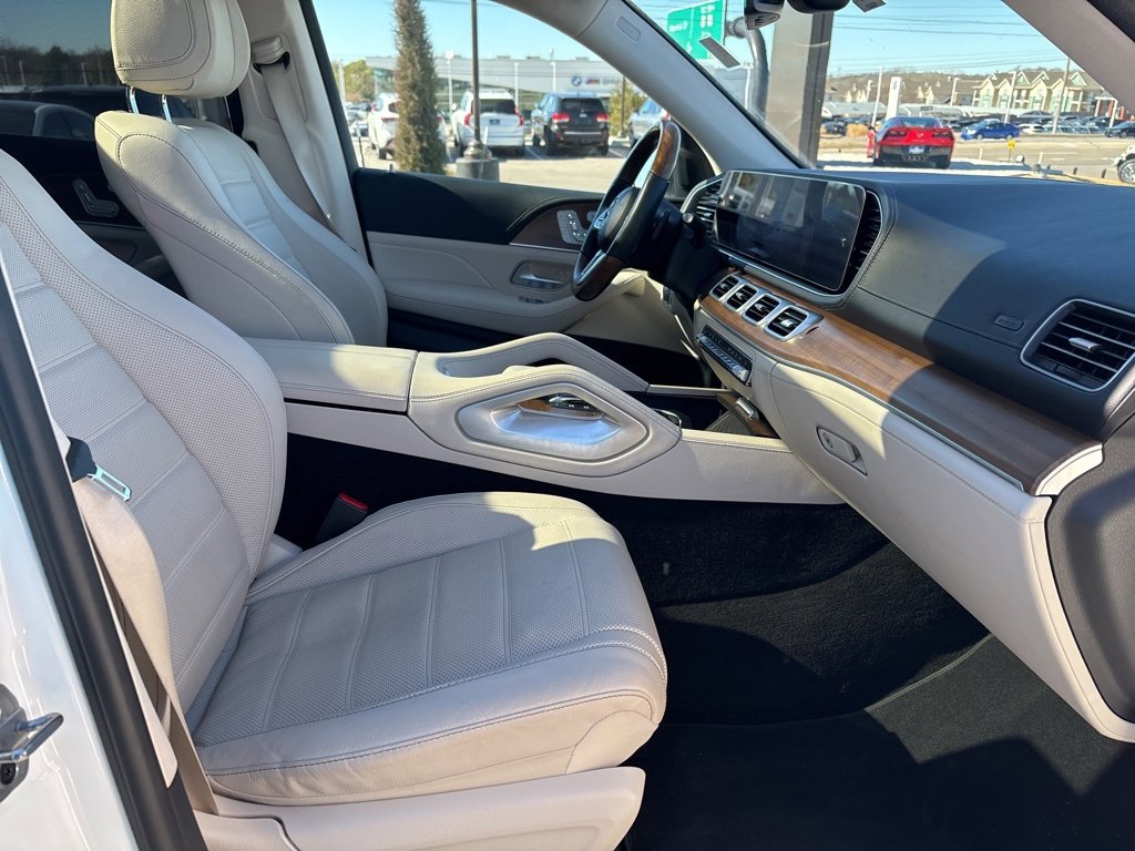 Used 2022 Mercedes-Benz GLS 450 4MATIC image 17