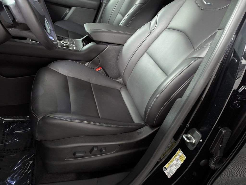 Used 2019 Cadillac XT4 Premium Luxury w/ Cold Weather Package image 18