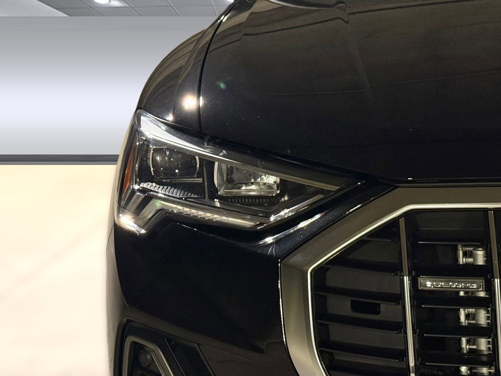 Certified 2025 Audi Q3 2.0T Premium w/ Convenience Package image 10