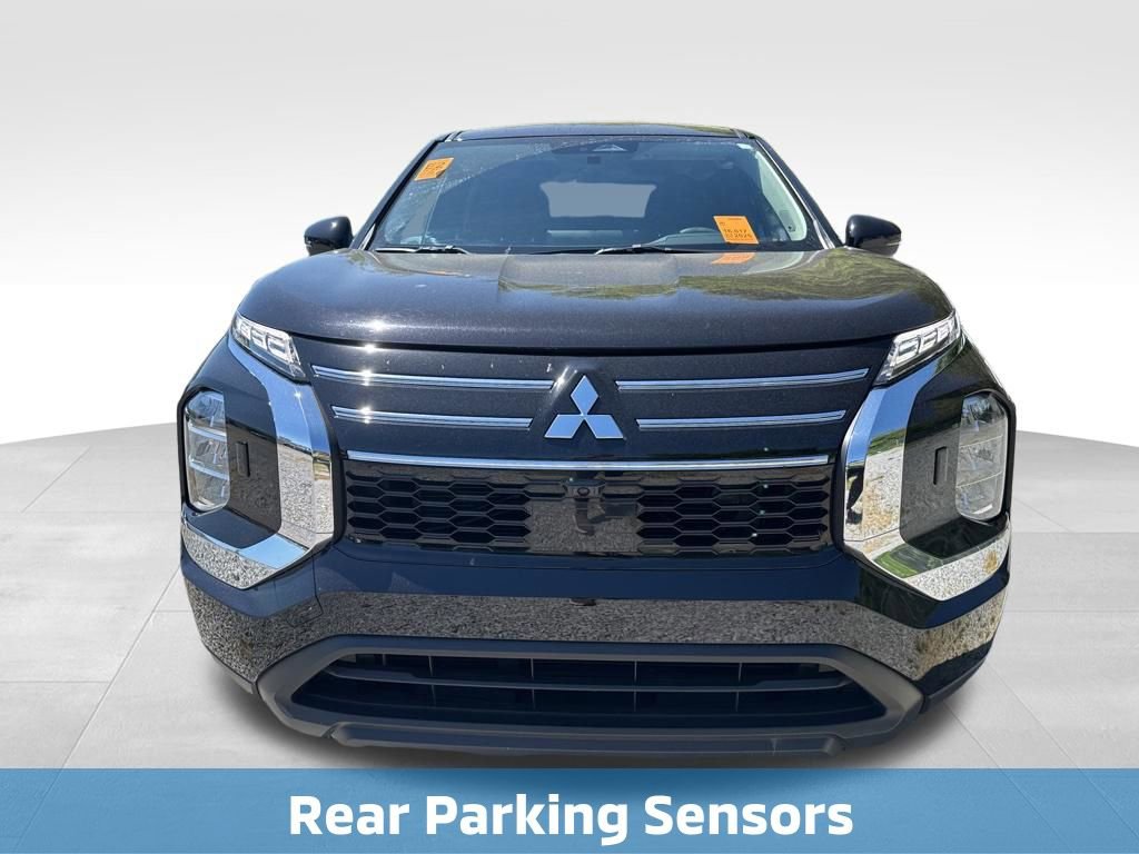 Used 2025 Mitsubishi Outlander ES image 11