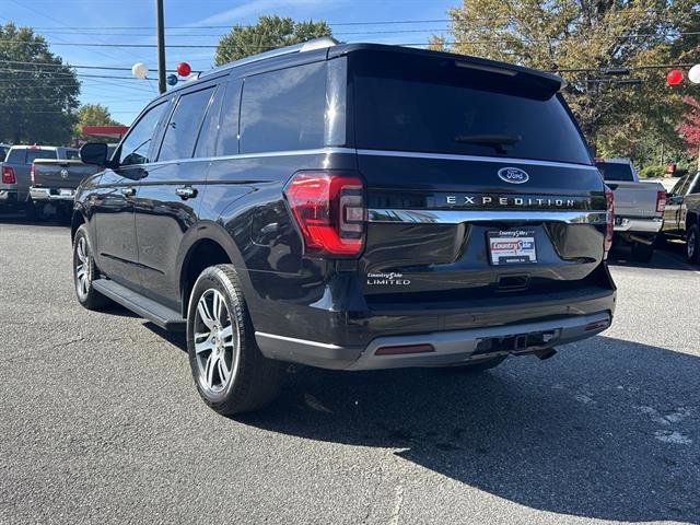 Used 2024 Ford Expedition Limited image 7