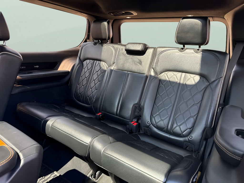 Used 2022 Jeep Grand Wagoneer Series III AWD/4WD image 43