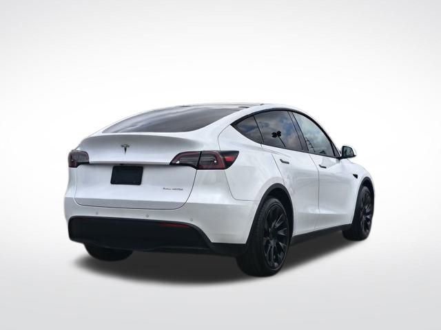 Used 2021 Tesla Model Y Long Range image 10