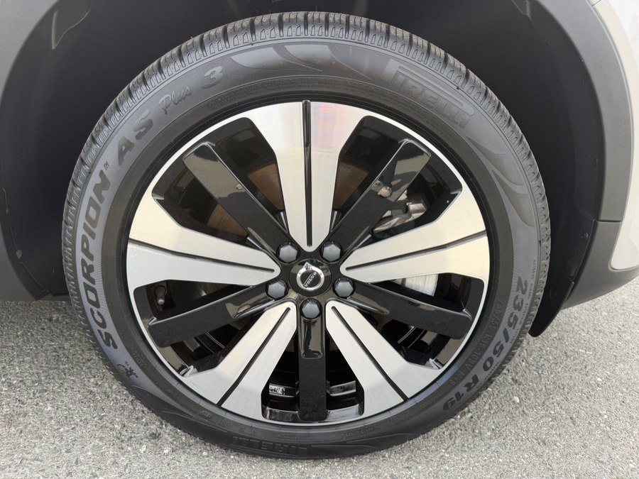 Used 2023 Volvo C40 P8 Recharge Plus w/ Protection Package Premier AWD/4WD image 47