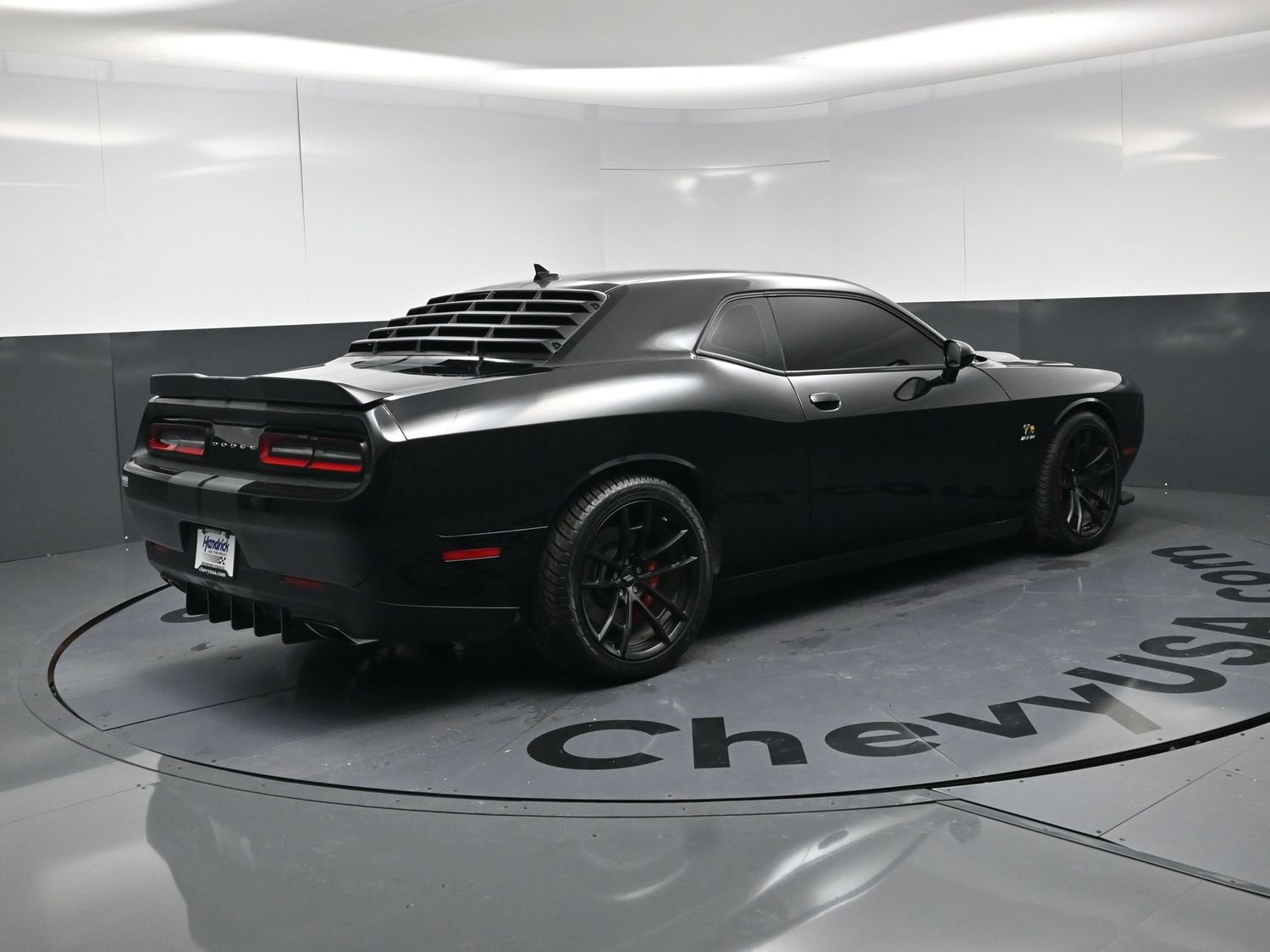 Used 2021 Dodge Challenger R/T Scat Pack RWD image 17