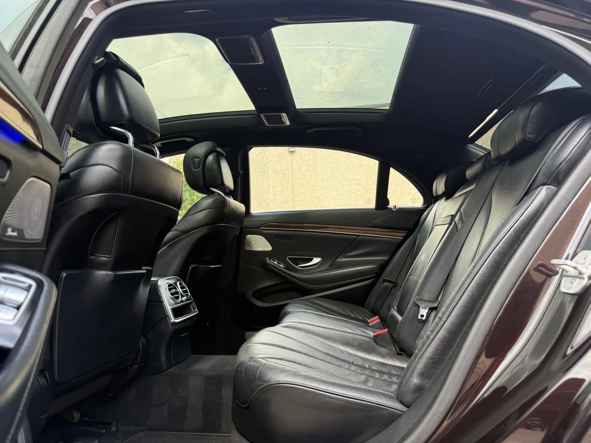 Used 2014 Mercedes-Benz S 550 Sedan w/ Premium 1 Package image 11