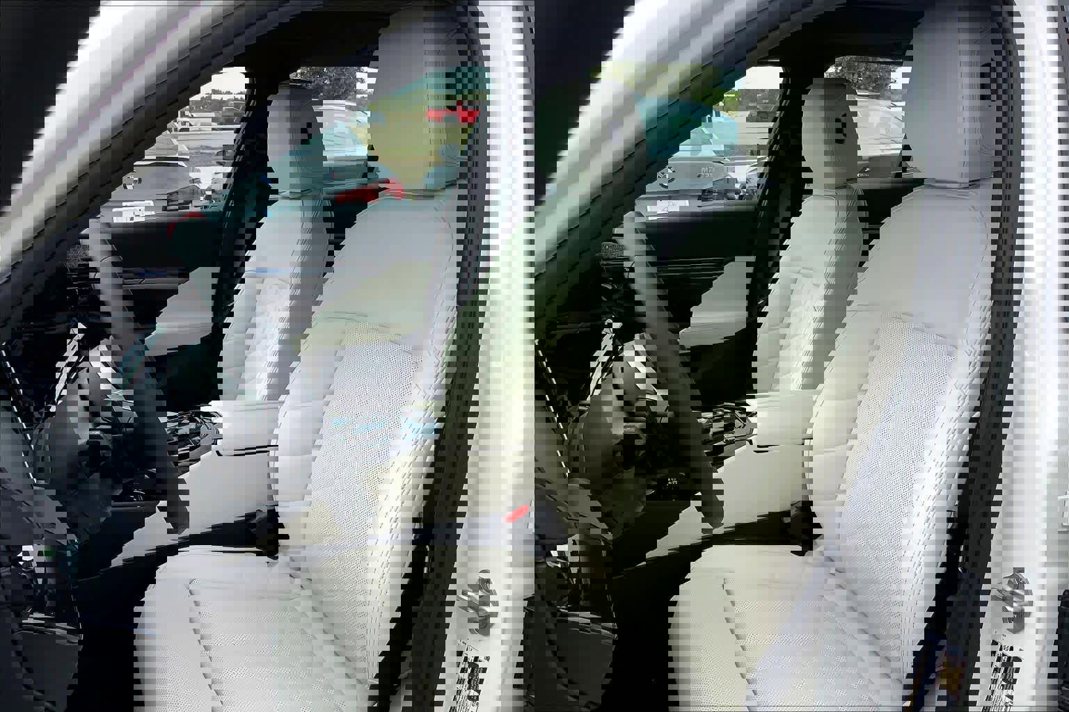 New 2025 BMW i5 M60 w/ Premium Package image 9