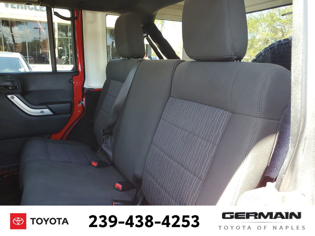 Used 2012 Jeep Wrangler Unlimited Rubicon w/ Dual Top Group image 20