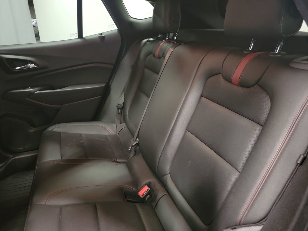 Used 2025 Chevrolet Trax RS w/ Sunroof Package image 19