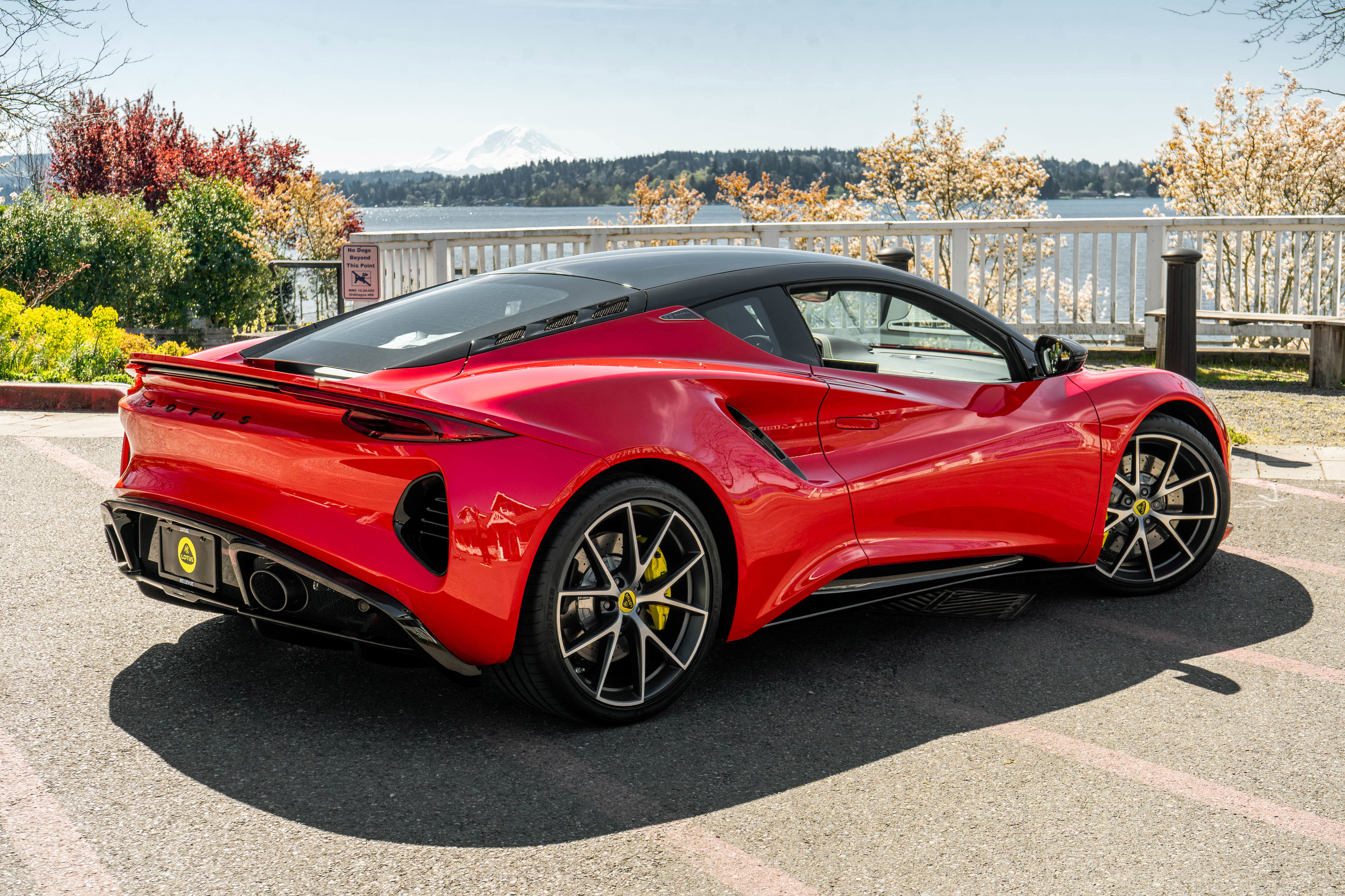 Used 2024 Lotus Emira First Edition image 7