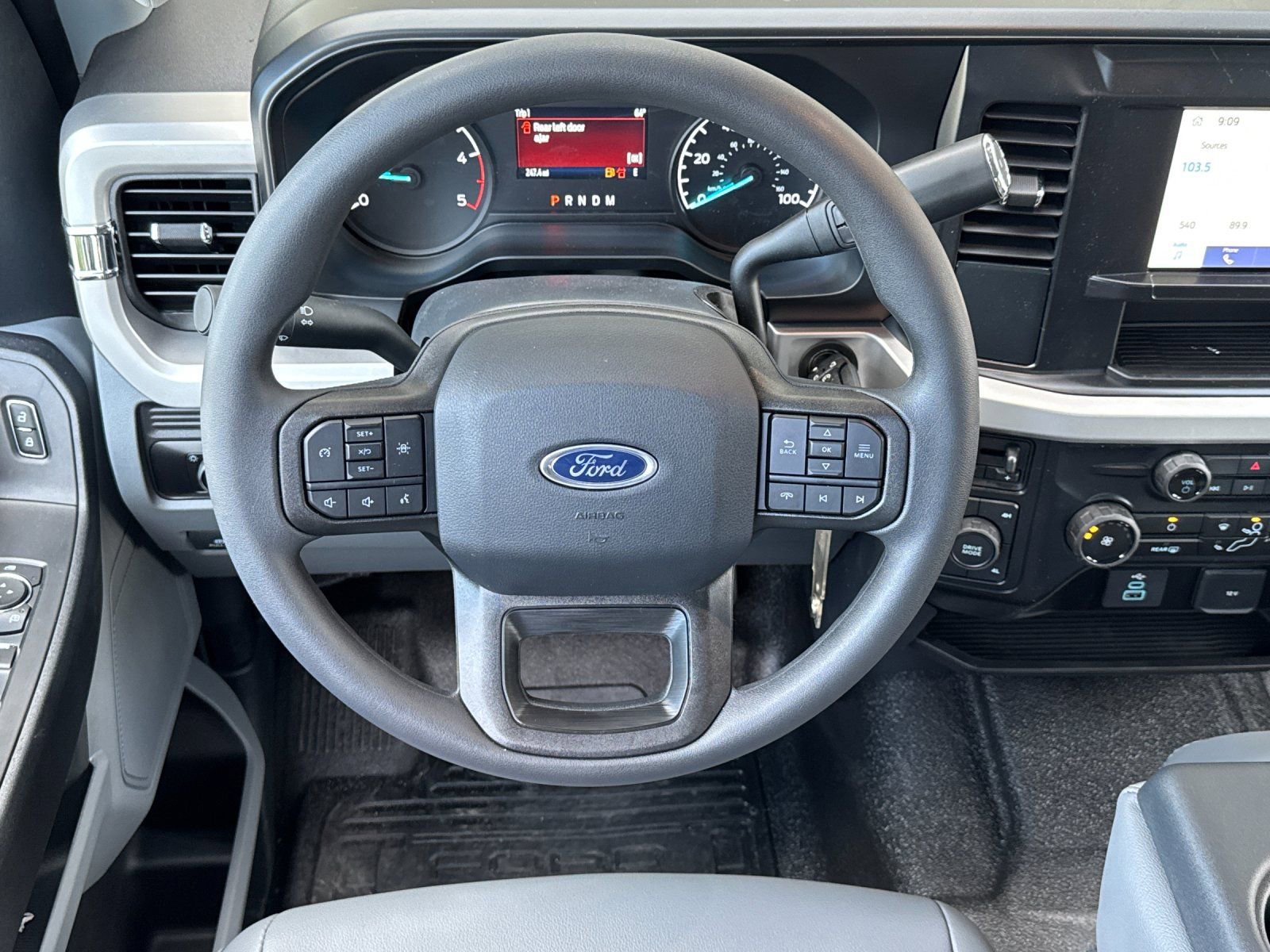 New 2025 Ford F550 4x4 SuperCab Super Duty image 14