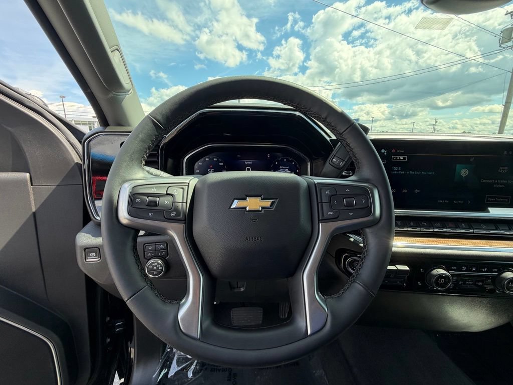 Used 2025 Chevrolet Silverado 2500 LT w/ All Star Edition AWD/4WD image 17