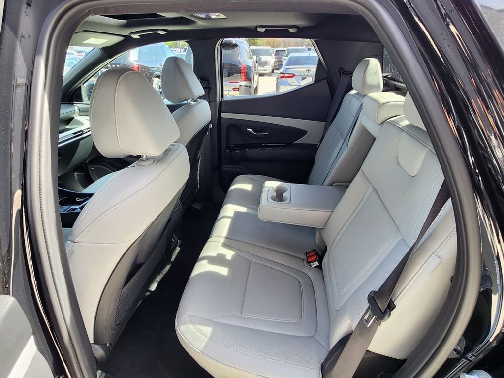 Certified 2025 Hyundai Santa Cruz Limited AWD/4WD image 13