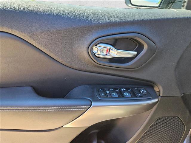 Used 2019 Jeep Cherokee Latitude Plus image 27