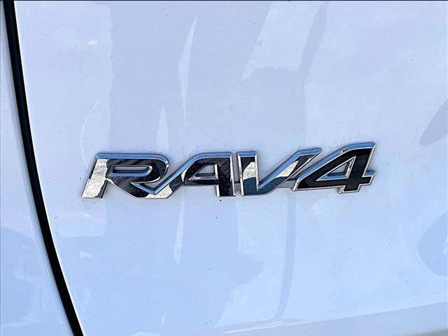 Used 2021 Toyota RAV4 XLE image 30
