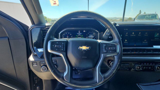 Used 2022 Chevrolet Silverado 1500 LT AWD/4WD image 11