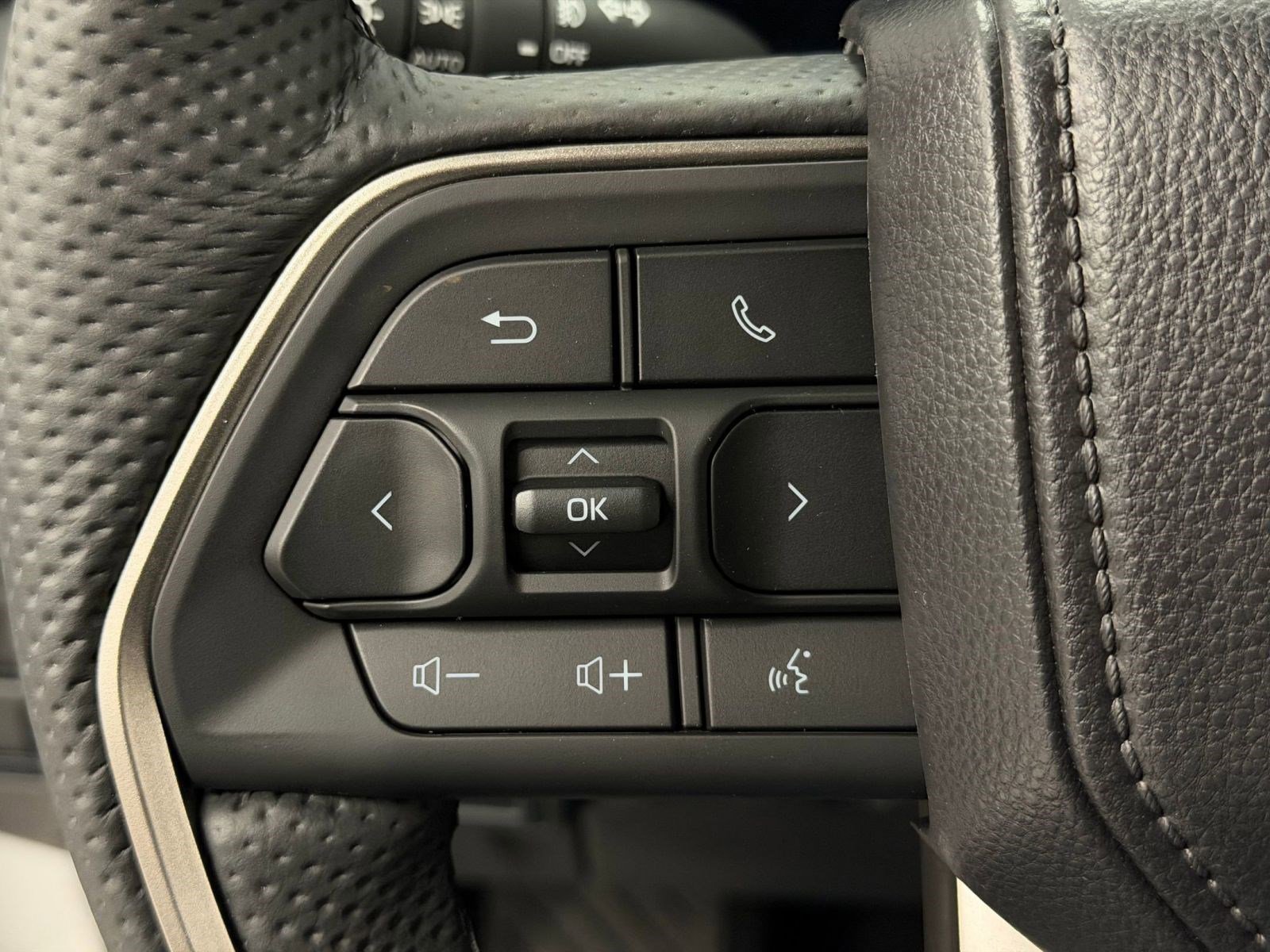 New 2026 Toyota Tundra Limited AWD/4WD image 14