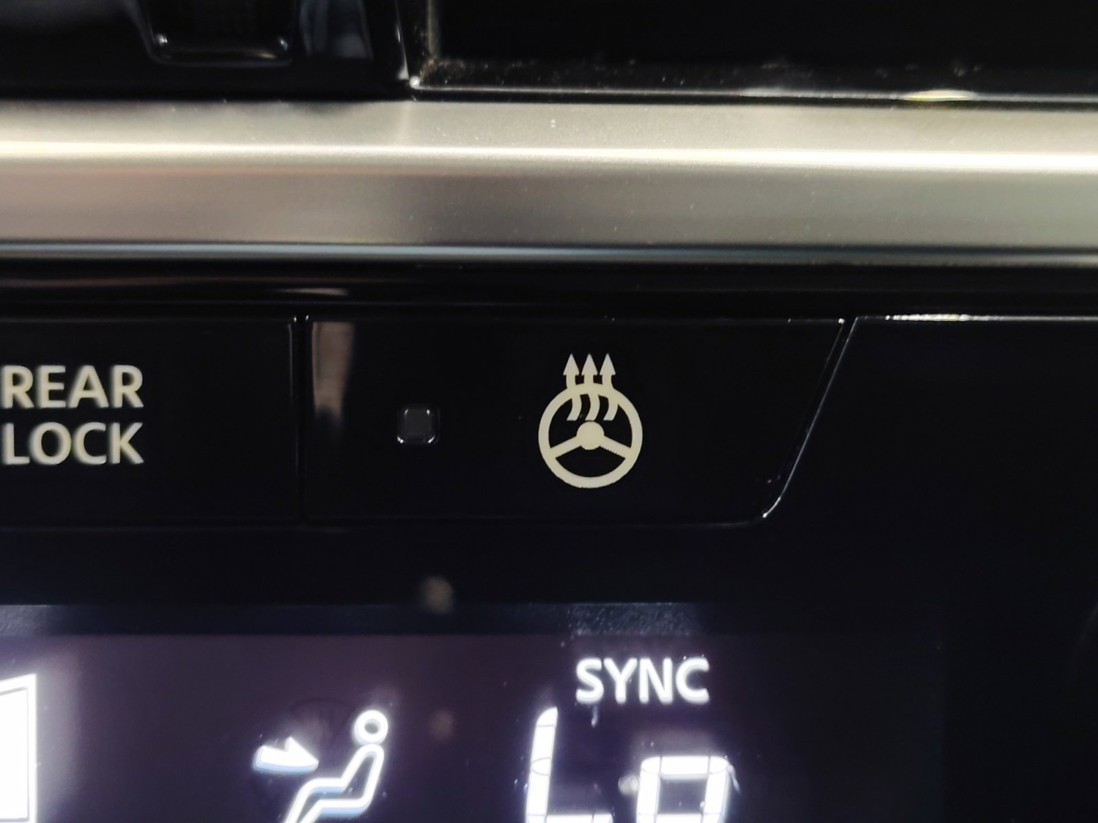 Used 2024 Nissan Pathfinder SL w/ SL Premium Package AWD/4WD image 30