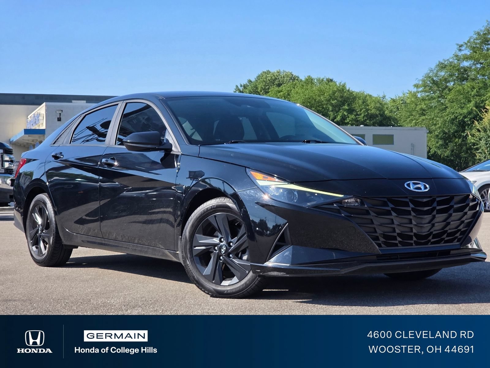 Used 2023 Hyundai Elantra SEL FWD image 3