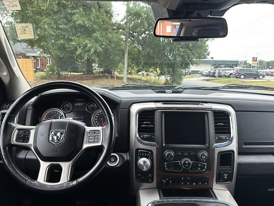 Used 2017 RAM 1500 Laramie w/ Convenience Group AWD/4WD image 13