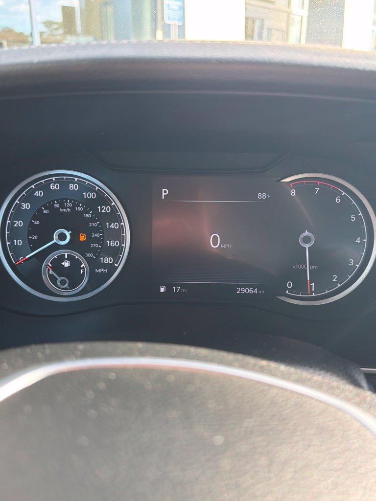 Used 2023 Genesis G70 2.0T AWD/4WD image 9